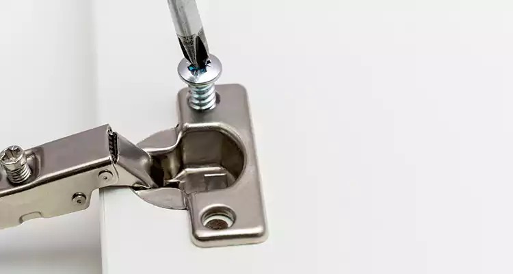 Screen Door Hinge Repair in Fort Pierce, FL