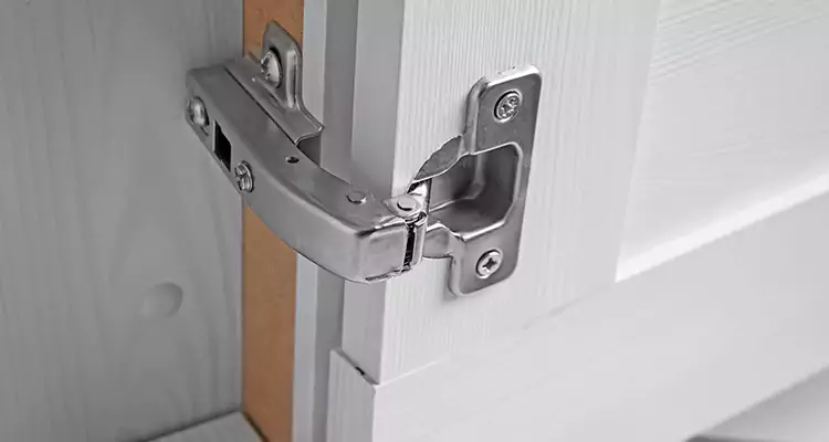 Shower Door Hinge Replacement in Fort Pierce, FL