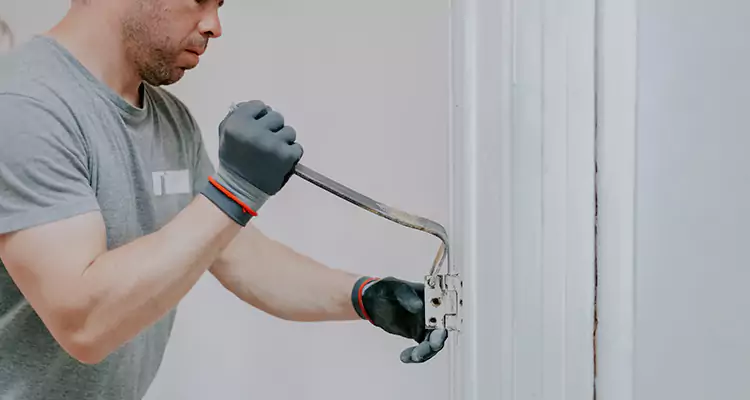 Cracked Door Jamb Repair in Fort Pierce, FL
