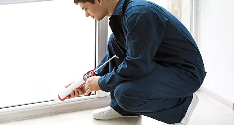 Window Glass Caulk Repair in Fort Pierce, FL